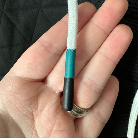 NWT ZYIA Black Quilted Triad Hoodie Size Large Athleisure Fall Autumn Comfort - Picture 8 of 14